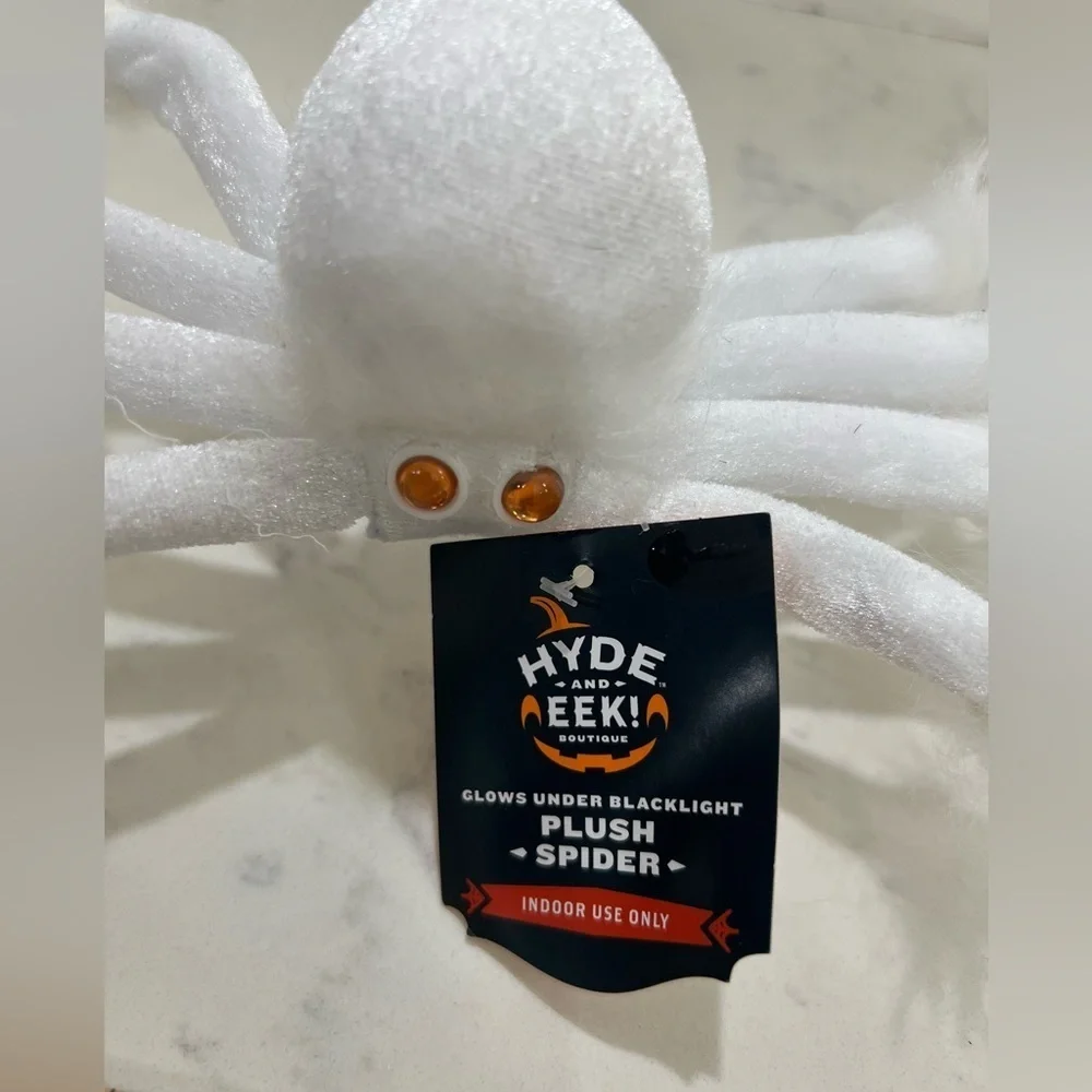 Adorable White Spider decoration.